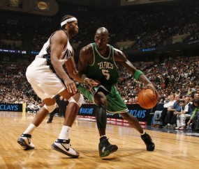 开云体育入口-英超争冠之夜，哈利伯顿节奏完全掌控，当足球遇上篮球的时空交响