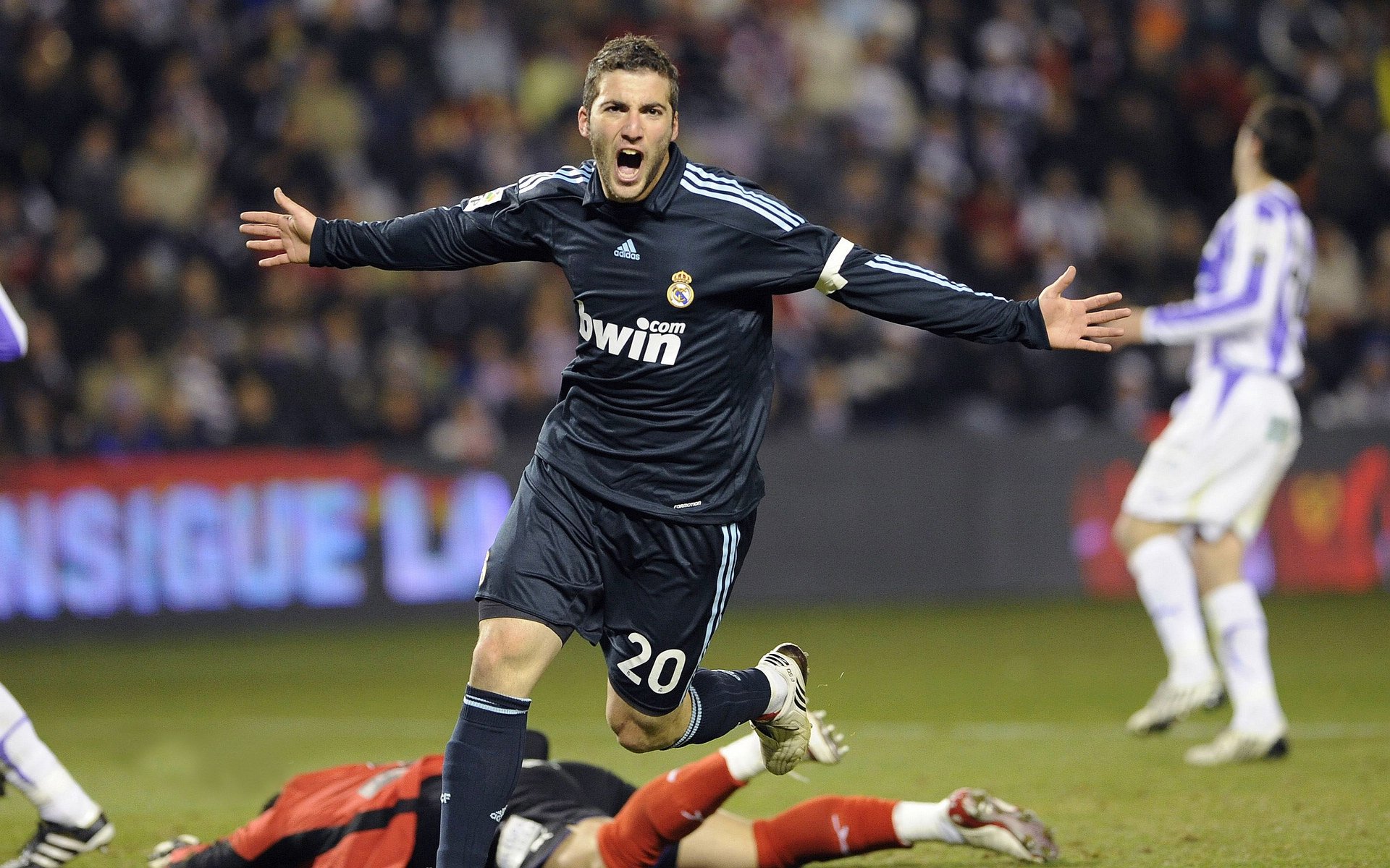 罗马逆转中国，楚阿梅尼在美加墨世界杯接管比赛